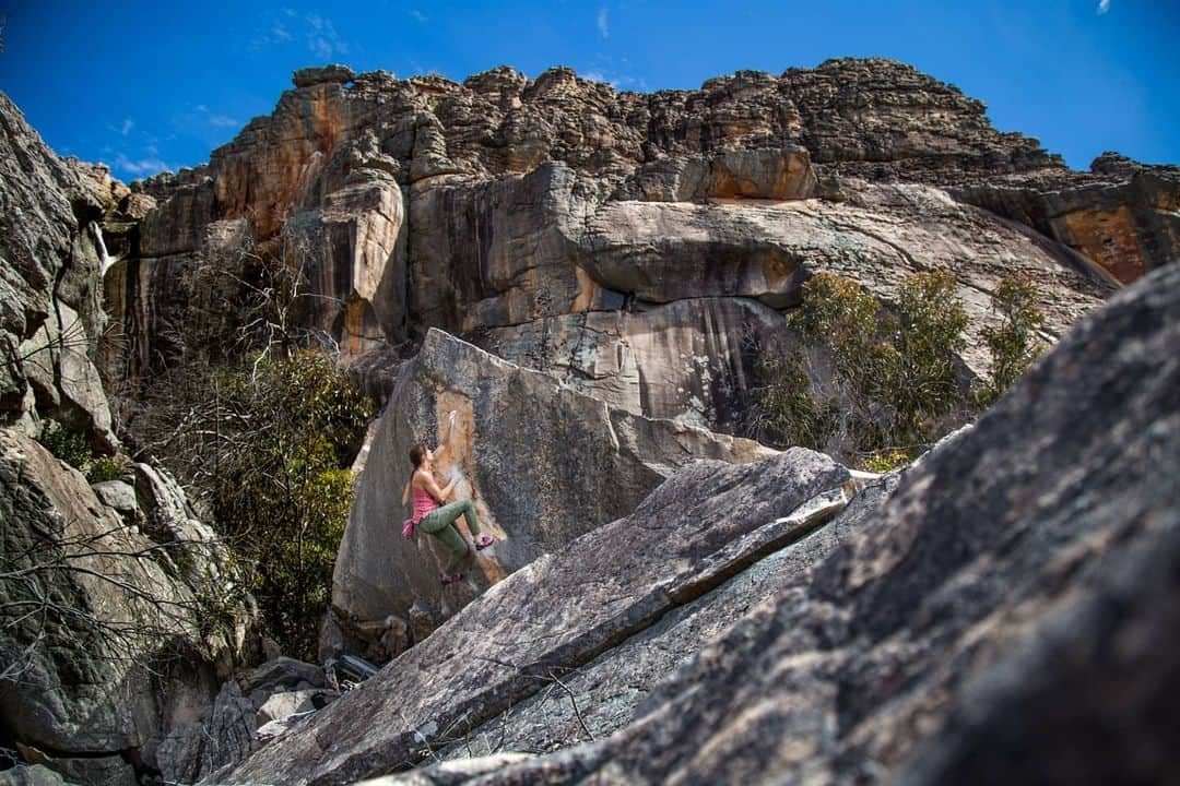 シャーロット・デュリフさんのインスタグラム写真 - (シャーロット・デュリフInstagram)「❓ Imagine a climbing ban in Yosemite, Kalymnos, Rocklands, Fontainebleau, Margalef or Squamish ?  Well the Grampians in Australia are another one of these special places in the World and are in high danger of getting almost fully banned for climbers, and it is simply inconceivable. 😭  ➡️➡️➡️ Check out @acav_official or @verticallifemag recent posts and links to learn more about the situation which is more than unfair and short-sighted and how we, climbers, can and need to act (in many ways!) by this Sunday ⚠️  Pics from @joshlrsn @chadurif @coldhousemedia from our trip in the Grampians in 2017 during #aworldlesstraveled  @mountainhardwear @petzl_official @eb_climbing @volxholds @luxov_connect」1月22日 1時22分 - chadurif