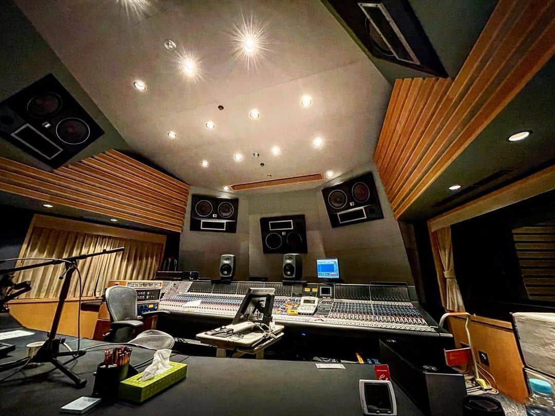 草川瞬のインスタグラム：「Studio work.」