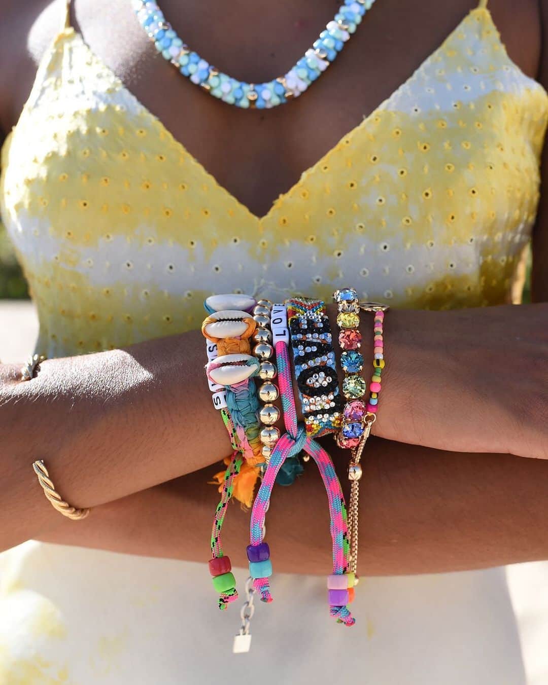 ダニジョーのインスタグラム：「We like, we like to #armparty 🌈✨💕」