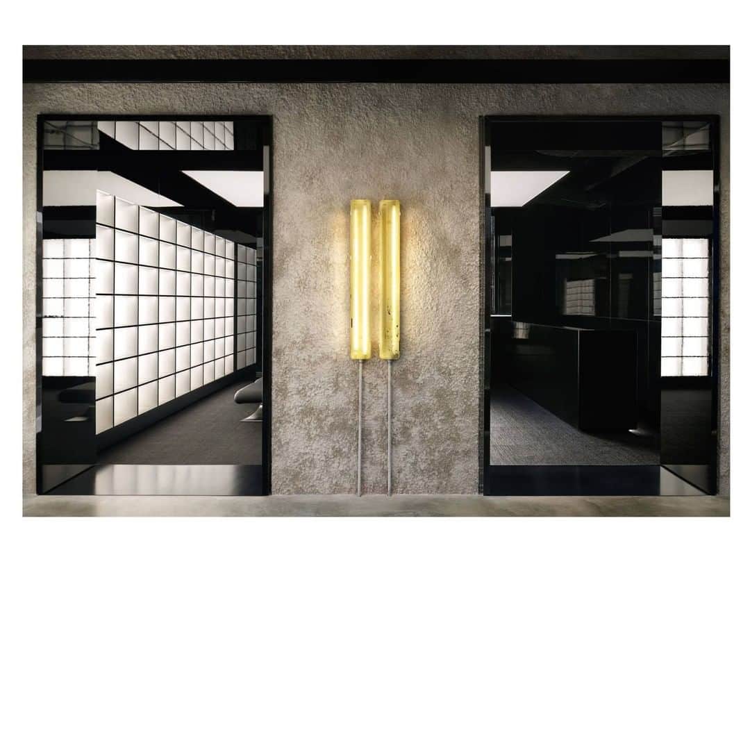 アンドレアポンピリオのインスタグラム：「Onitsuka Tiger Flagship Store Milano @onitsukatigeritaly   > Fall/Winter 20 Collection available in store. > Spring/Summer 21 Collection coming soon on February  Piazza XXV Aprile 9, Milano  Project by Filippo Dini Architect @filippodi  Creative Direction by Andrea Pompilio  Photos by @paola_pansini   #onitsukatigeritaly」