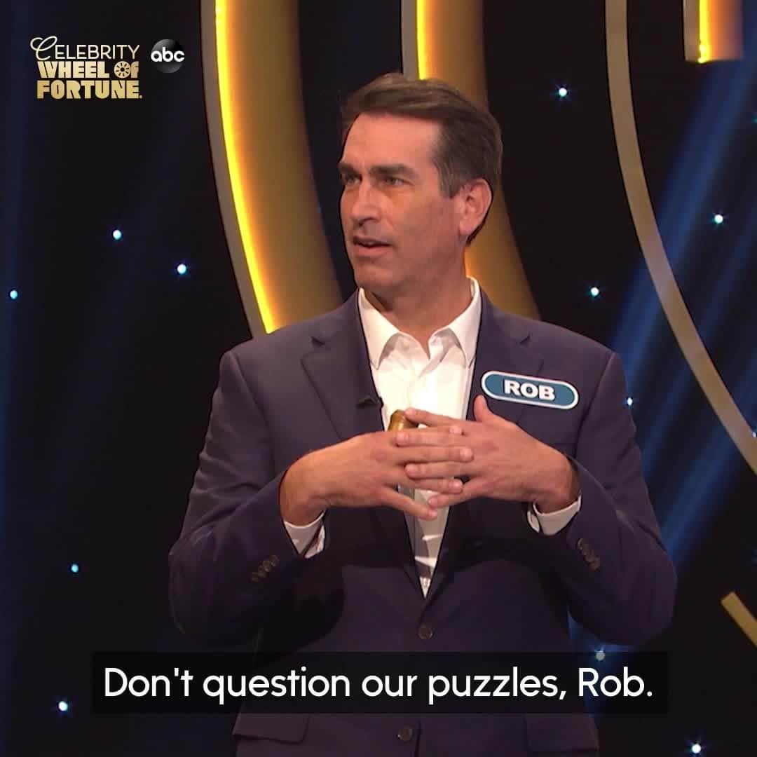 アメリカン・ブロードキャスティング・カンパニーのインスタグラム：「On tonight's #CelebrityWheelOfFortune, will the @holeymoleyabc celebrity contestants win BIG, or go home puzzled? 🤔 Find out at 8|7c on ABC!」