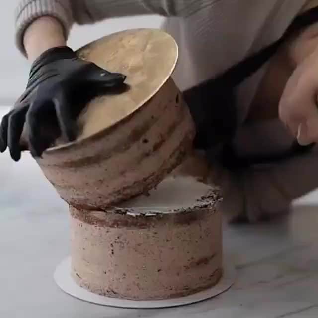 2.8 Milllon CAKESTERS!のインスタグラム：「🤤⁠ 🎥: @pauline_cake @pastry_pauline」