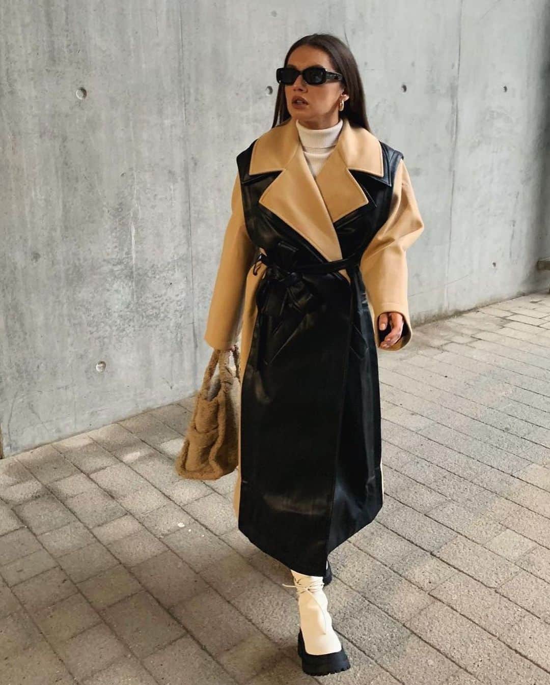 ASOSさんのインスタグラム写真 - (ASOSInstagram)「😧😧😧😧  Sorry was too distracted staring at this ASOS DESIGN coat [1778459] to write a caption   As Seen on @diocrowe @wear.juti.eats @aimeestonehousestyles & @amrit_bilkhu ✨」1月22日 2時00分 - asos