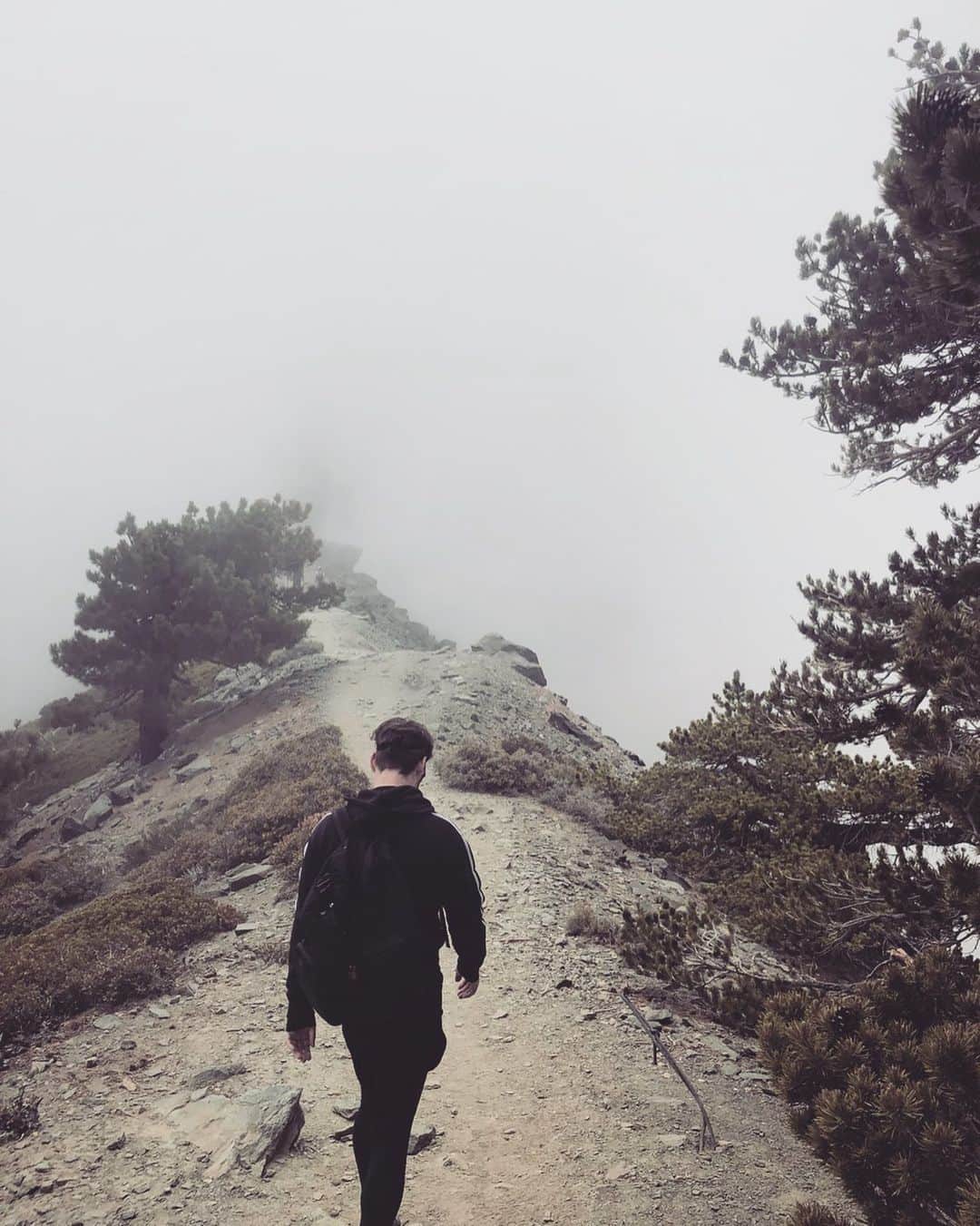 レオン・エルスのインスタグラム：「And it’s a road that leads to nowhere, but all I want to do is go there.」