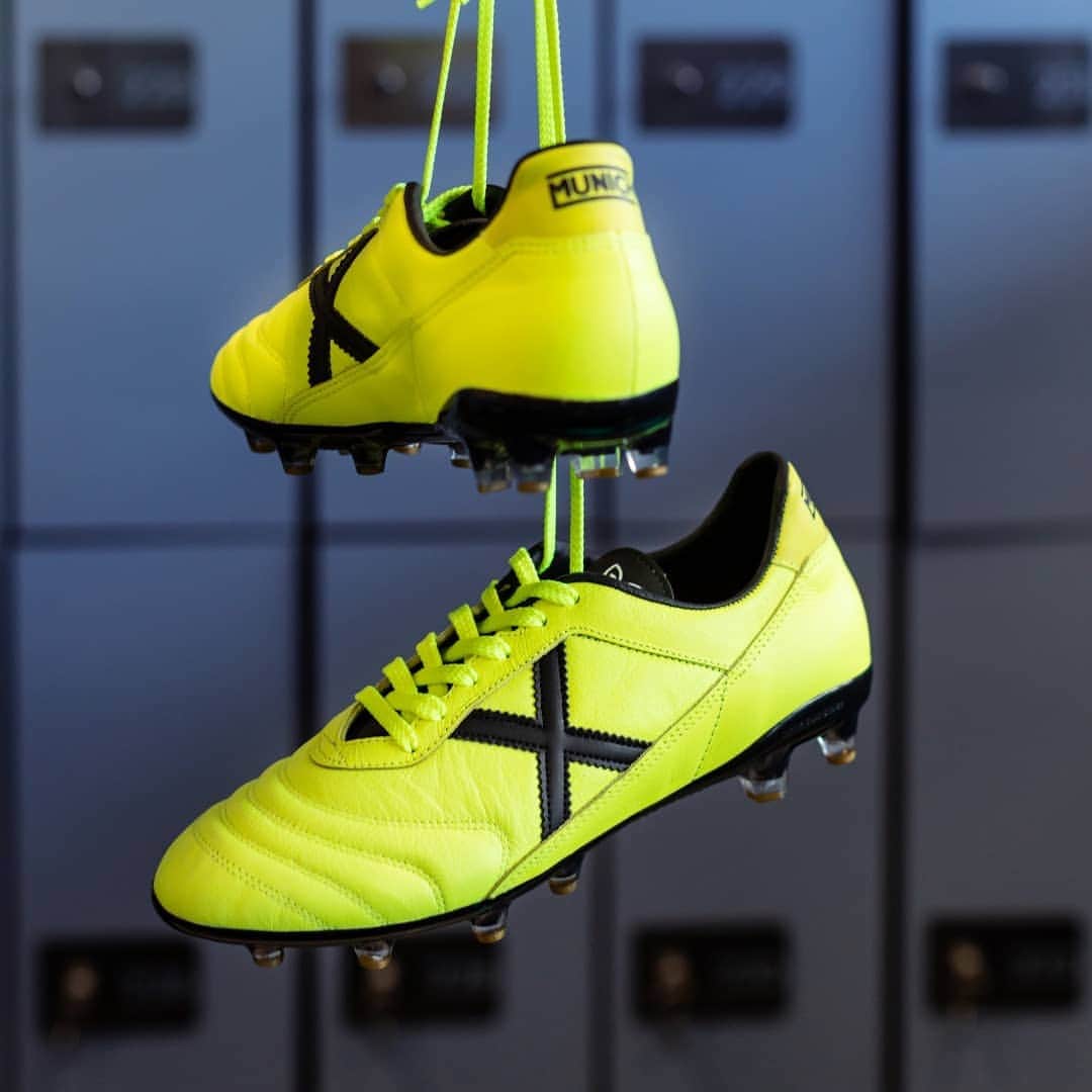 のインスタグラム：「MUNICH MUNDIAL - Born to kick balls 👟💥⚽ #MunichSports #Football #MUNDIAL #MunichFootball #FW2020 #Soccer」