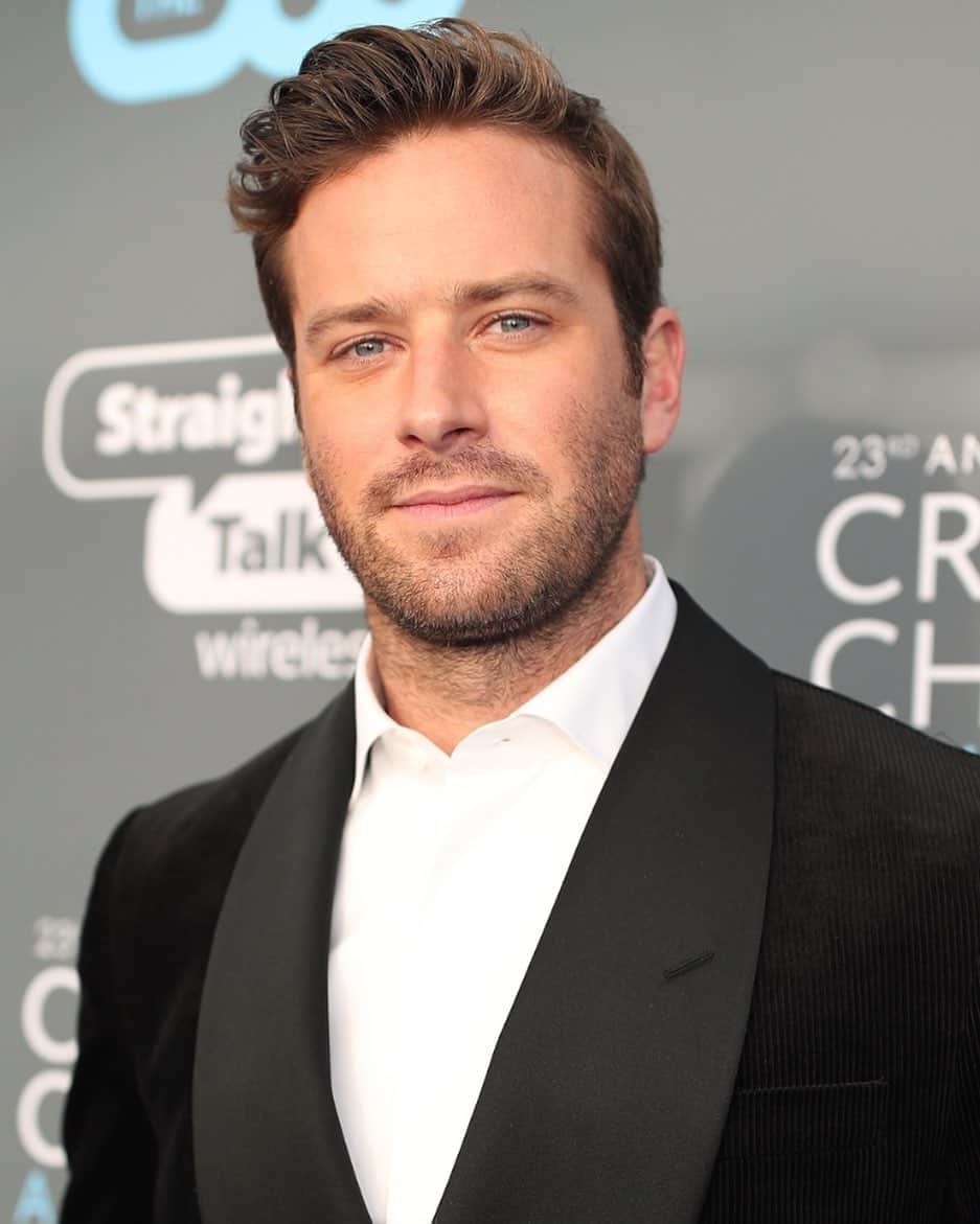 Just Jaredさんのインスタグラム写真 - (Just JaredInstagram)「Armie Hammer was issued a warning by the police. Tap this pic in the LINK IN BIO for the full story, the police statement, and more.  #ArmieHammer Photo: Getty」1月22日 2時18分 - justjared