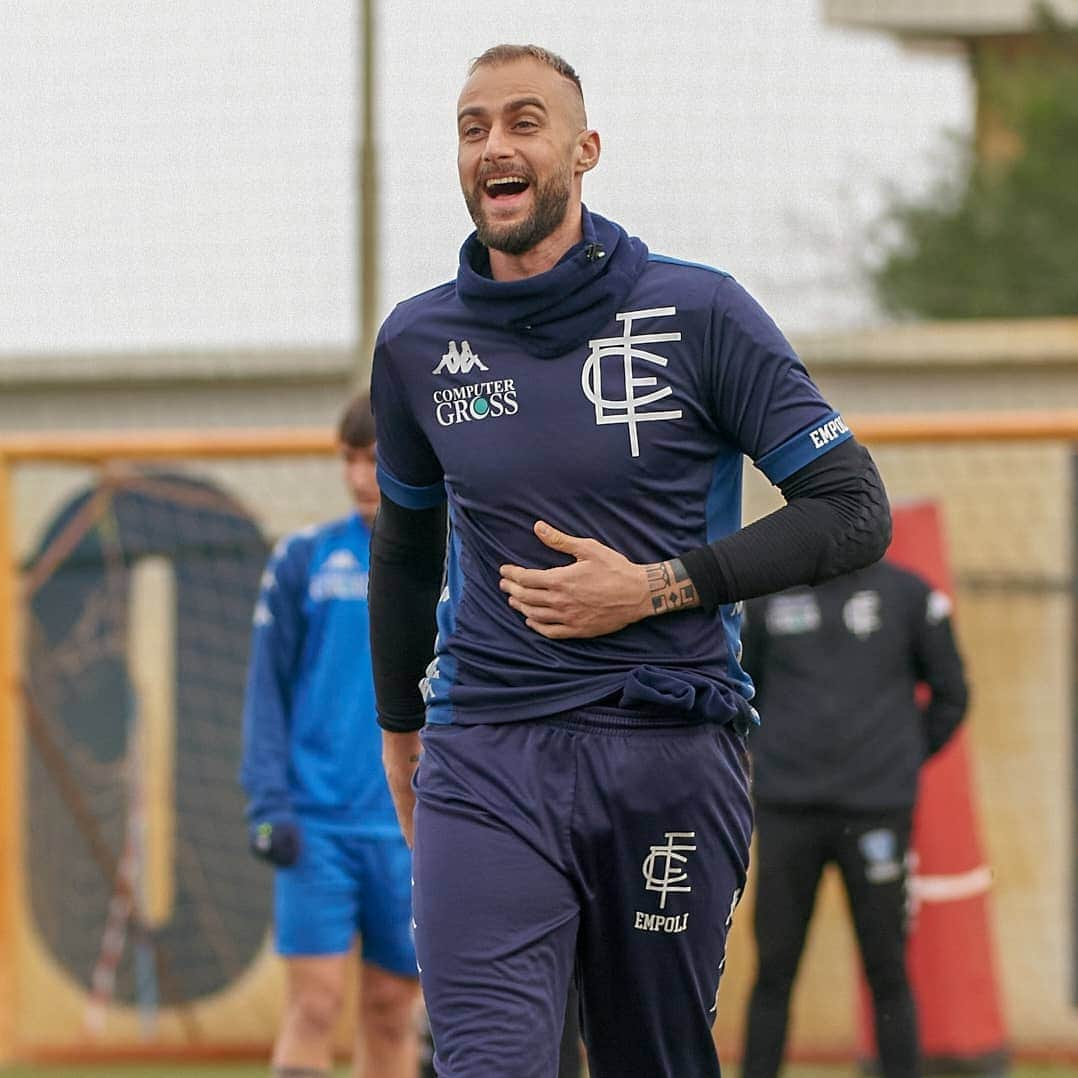 エンポリFCさんのインスタグラム写真 - (エンポリFCInstagram)「Azzurri al lavoro nel pomeriggio al Sussidiario; domani mattina di nuovo in campo in vista della sfida contro il Lecce 📸📸📸」1月22日 2時28分 - empoli_fc_official