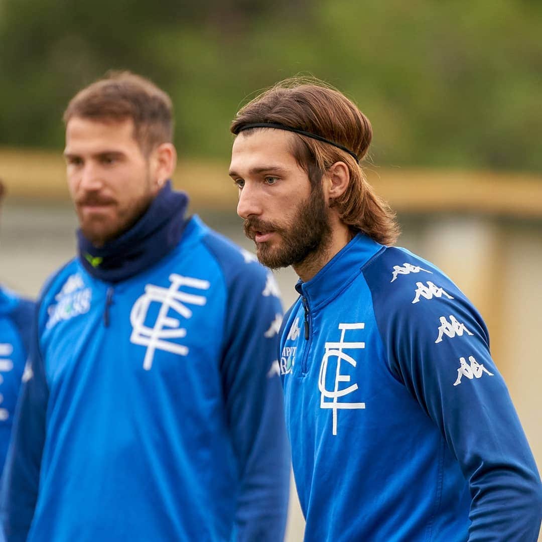 のインスタグラム：「Azzurri al lavoro nel pomeriggio al Sussidiario; domani mattina di nuovo in campo in vista della sfida contro il Lecce 📸📸📸」