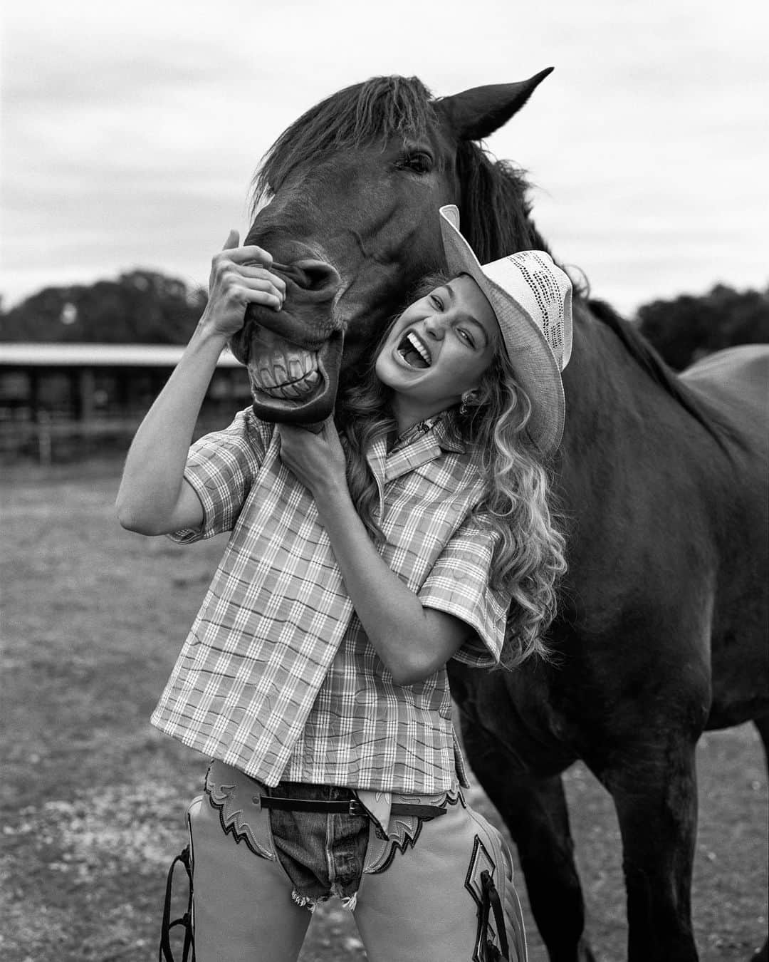 ブルース・ウェーバーのインスタグラム：「@gigihadid at the Deveaugh Ranch, Davie, FL 2014. ——— styled by @carineroitfeld • makeup by @tompecheux • horse provided by @livestockforreel.」