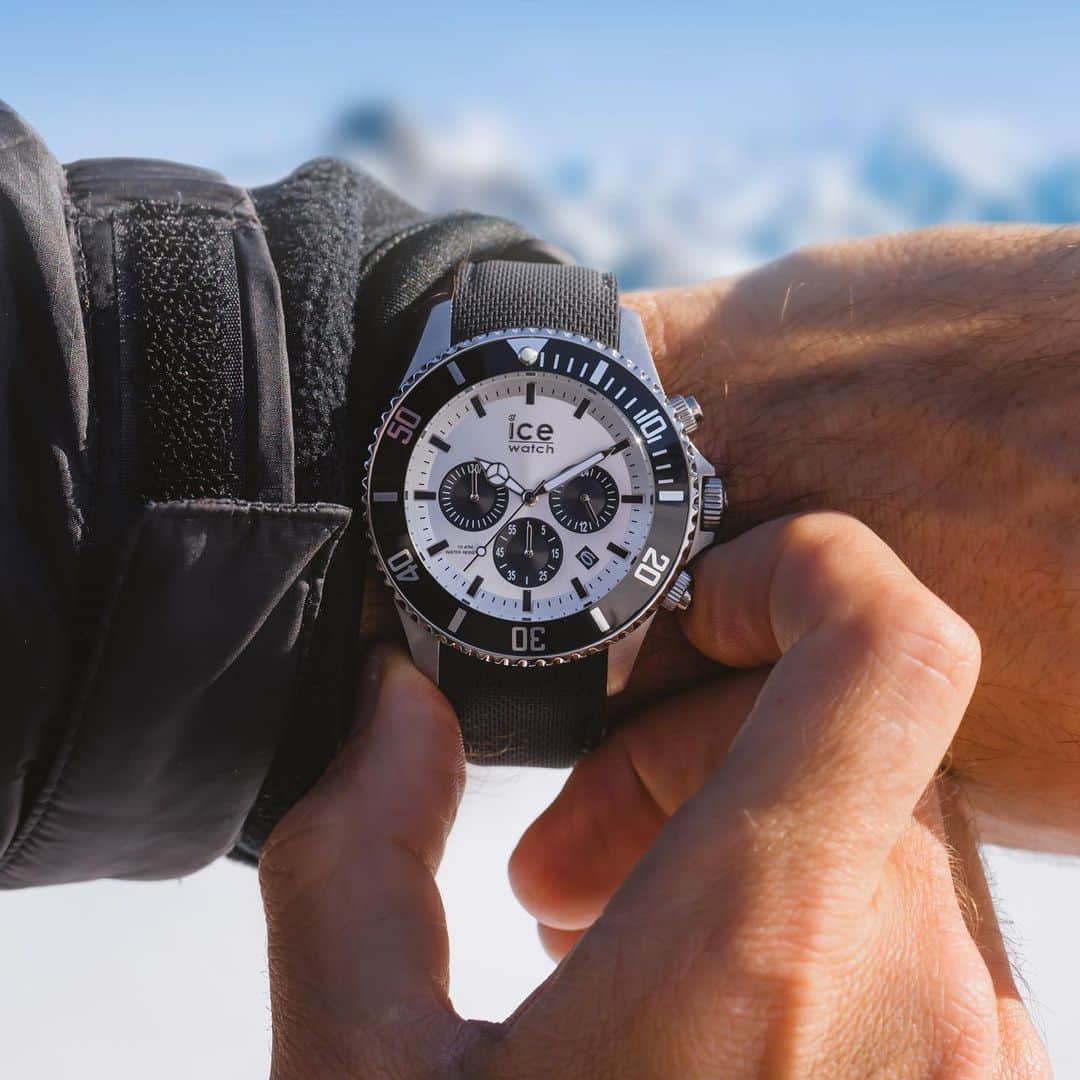 のインスタグラム：「Do more than just exist 😁 #icewatch #changeyoucan #icesteel #steel #men #watch #style #robust #ootd #black #snow #chrono」