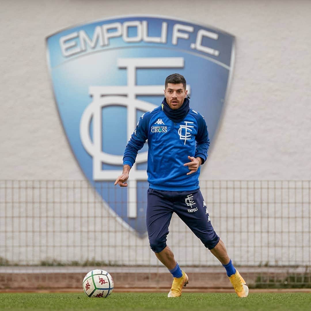 のインスタグラム：「📸📸📸 Stefano Sabelli al lavoro con gli azzurri 💪」