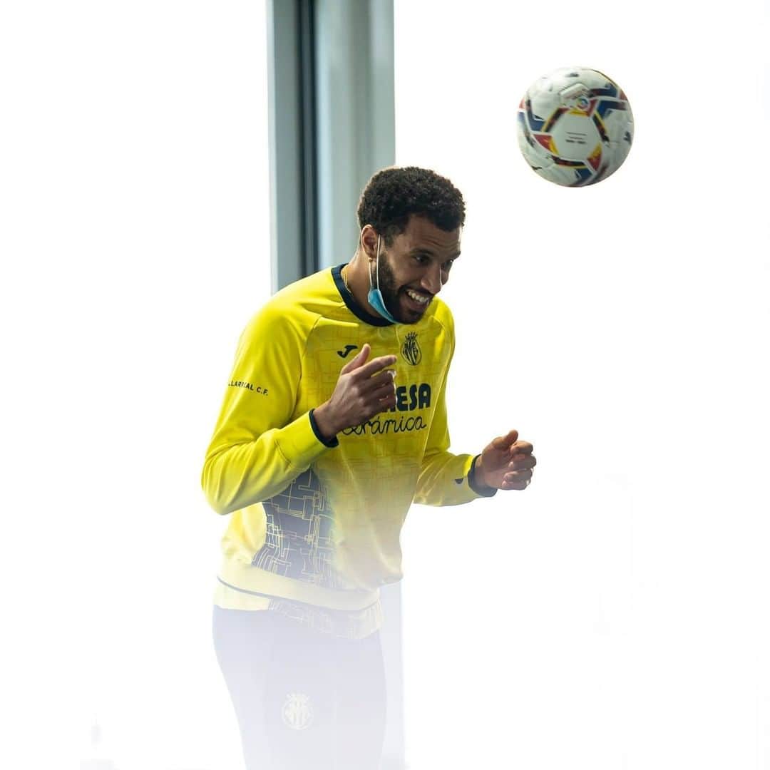 ビジャレアルCFのインスタグラム：「😇 Étienne Capoue 😇   #Villarreal #futbol #football #soccer #laliga」