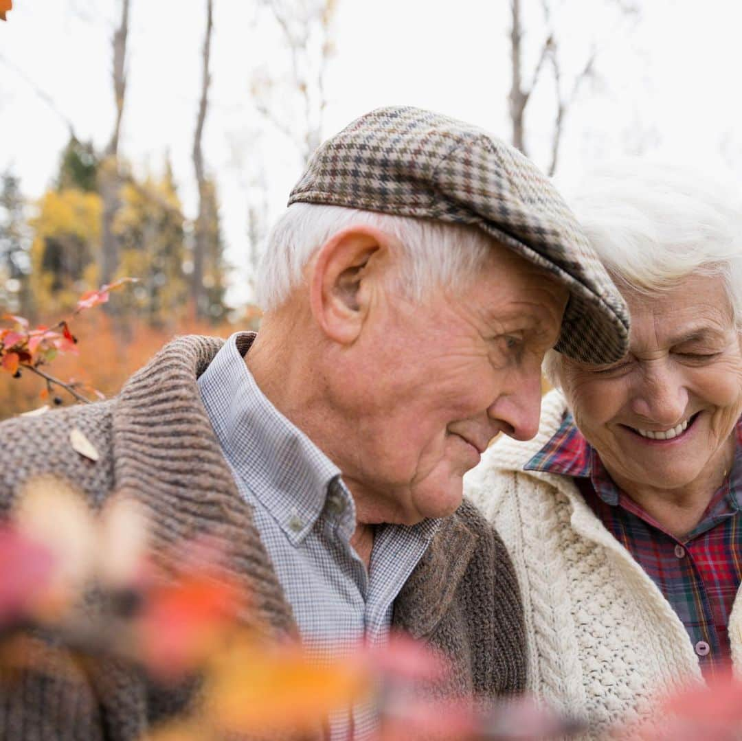 バイエルさんのインスタグラム写真 - (バイエルInstagram)「#DYK that worldwide, over 60 million people are suffering from heart failure? Especially people over the age of 65 years are affected & as the world population ages, the number of patients is anticipated to increase. Main risk factors are chronic coronary artery disease, high blood pressure or a previous heart attack. Quality of life is tremendously decreased - simple activities such as walking or climbing stairs can become increasingly difficult. It’s important to keep track of signs & symptoms such as swollen feet and legs, dizziness, shortness of breath or chronic coughing. These symptoms are often wrongly associated with ageing &  not with a serious illness.  #❤ #hearthealth #awareness #hearthealthy #hearthealthawareness #hearthealthmonth #heartdisease #healthylifestyle」1月22日 3時09分 - bayerofficial