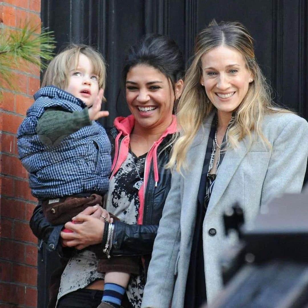 ジェシカ・ゾアのインスタグラム：「Did you know I was @sarahjessicaparker’s nanny once... on screen! #TBT」