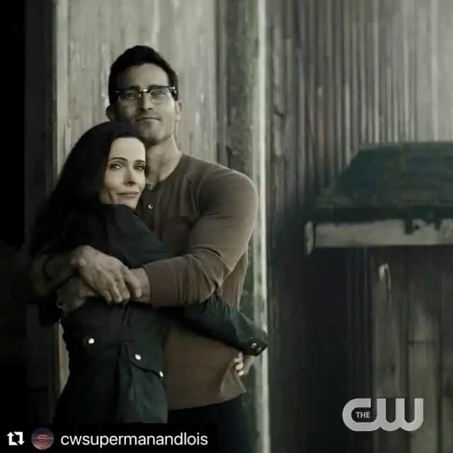 エマニュエル・シュリーキーのインスタグラム：「First official trailer for @cwsupermanandlois I couldn’t be more excited to share this with you all.. get ready.. Feb 23rd!! ✨✨✨」