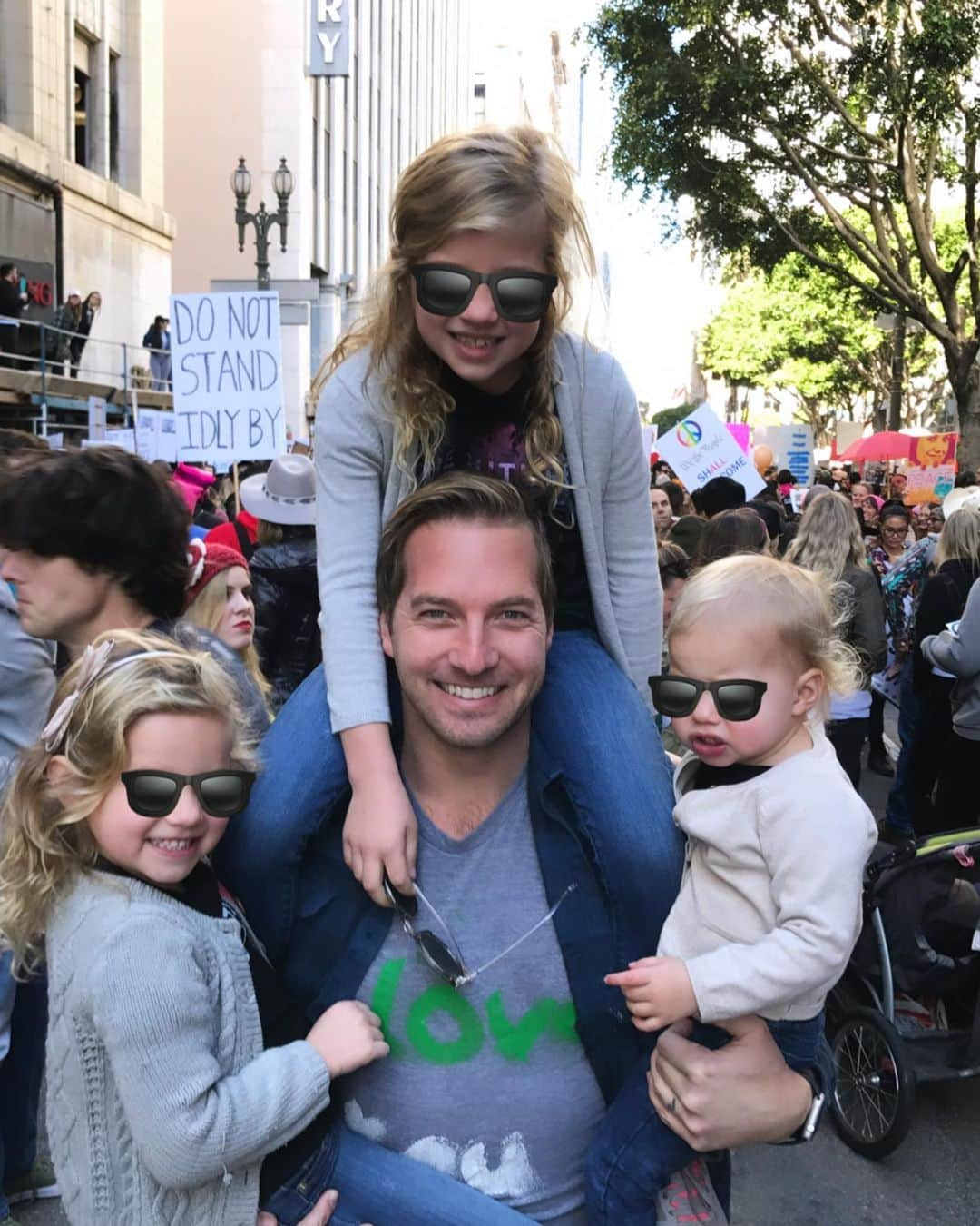 ライアン・ハンセンのインスタグラム：「The future IS female!!! 🇺🇸   4 years ago today. January 21st 2017 •Women’s March  Los Angeles •」