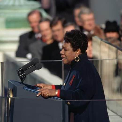 アン・ハサウェイのインスタグラム：「I am still so full from hearing @amandascgorman's poem yesterday. I was reading about Ms. Gorman and I learned that @oprah gave both Ms. Gorman and #MayaAngelou gifts ahead of their appearances at their respective inaugurations, earrings and a birdcage ring for Ms. Gorman and a Chanel coat and gloves for Ms. Angelou. Hearing this legacy of generosity from @oprah made me want to revisit On the Pulse of Morning, the poem Maya Angelou wrote for Bill Clinton’s inauguration, a poem I haven’t read since I was a little girl. I am stunned by the timelessness and prophecy of Maya Angelou’s words. I feel these two poems are some of the greatest treasures of our, as Ms. Gorman said, “unfinished” America. I believe we must learn these words by heart, pull them in deep until we hear our souls recite them without our brains prompting, remembering with God-fearing humility that we are doomed to repeat what we dare to forget. I am going to spend this year memorizing these poems, and I hope you will join me. Congratulations again, Amanda Gorman, for electrifying the souls and helping heal the hearts of a nation’s people that so badly need it, my own included.」