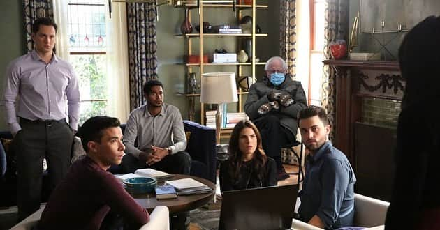 マット・マクゴリーのインスタグラム：「Remembering the good ol’ days with the Keating 6. #HTGAWM」