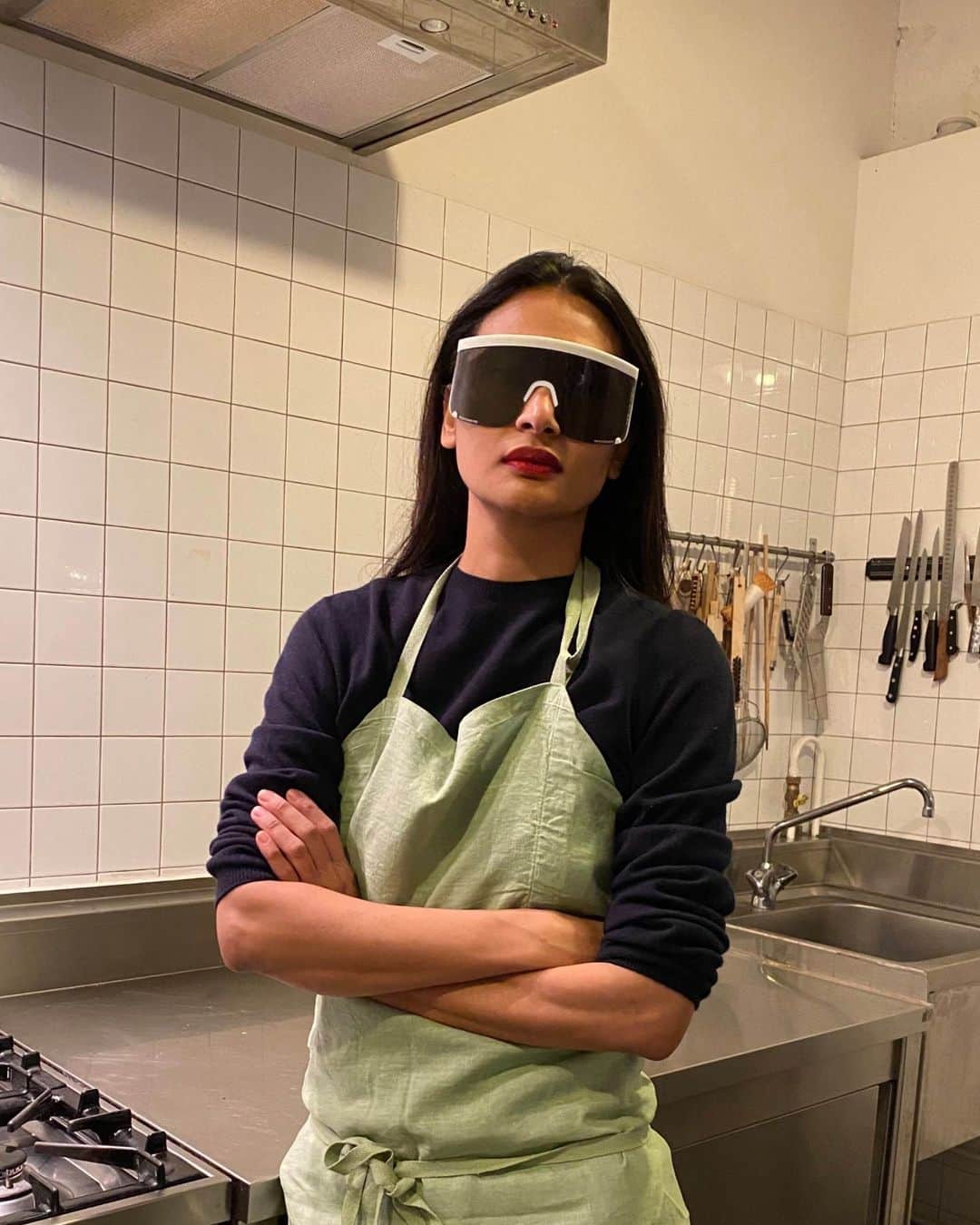 のインスタグラム：「MY GUARD ONE with Rose Chalalai Singh – Internationally recognized and adored for her stunning sense of taste and style, this Bangkok native and Paris transplant shares the magic of her memorable private dining events while dressing up in the kitchen with GUARD ONE.   Read the full interview on MYKITA JOURNAL via link in bio. __ #mykitajournal #mylonguardone #guardone #ppe」