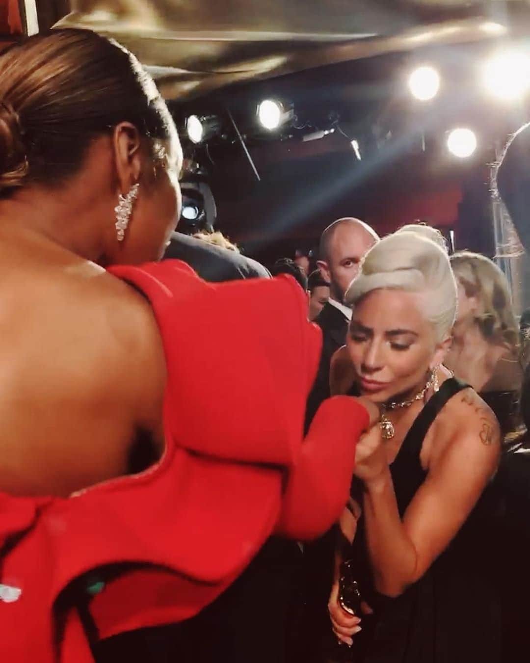 ジェニファー・ハドソンのインスタグラム：「It was such an honor to be a part of @thekingcenter’s Beloved Community Awards this year, and to present my dear friend @ladygaga with the Yolanda Denise King Higher Ground Award !  You have done so much work to lift up our shared communities especially through the pandemic and I was SO happy to see you sing yesterday. Please continue your amazing work !  “The aftermath of nonviolence is the creation of the beloved community .” ~MLK #UrgencyofCreatingtheBelovedCommunity」