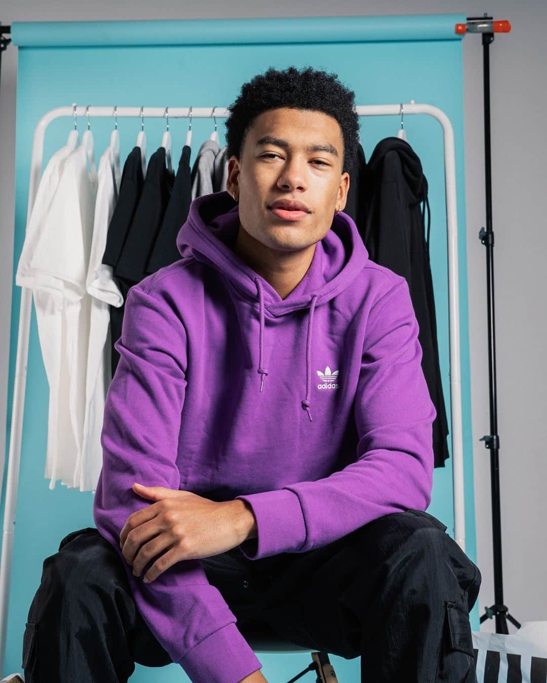 のインスタグラム：「The Essentials 💯   Shop the latest #adidas apparel online & in-store」