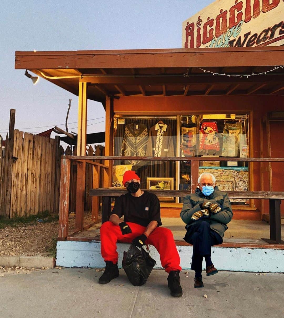 Alfredo Floresのインスタグラム：「have a great day」