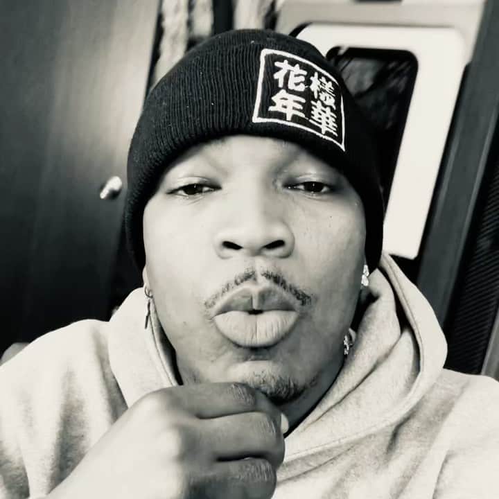 NE-YOのインスタグラム：「@Some1 with talent, im only looking for real artist who loves and takes this music seriously. I wanna help the up and coming talent in many ways. So hit me up now.」