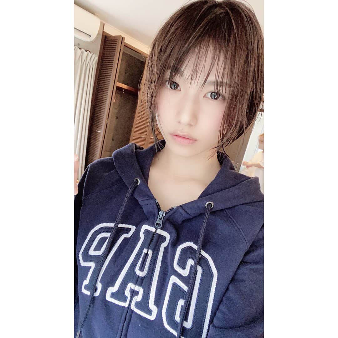 村上りいなさんのインスタグラム写真 - (村上りいなInstagram)「ボーイッシュな。  #instagood #followme #gap #hairstyle」1月22日 17時39分 - riina_murakami