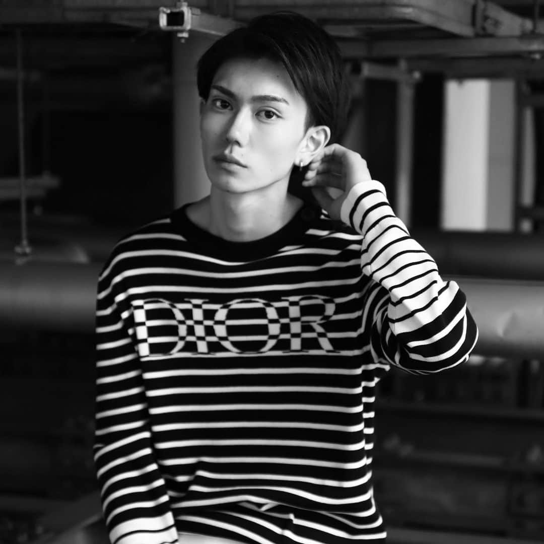 樋口晃平のインスタグラム：「日本時間の今夜22時に DIORさんのWINTER 2021 MEN'S COLLECTIONが公開されるみたいです！憧れのブランドなので楽しみです！  #ディオール #Dior #DiorWinter2」