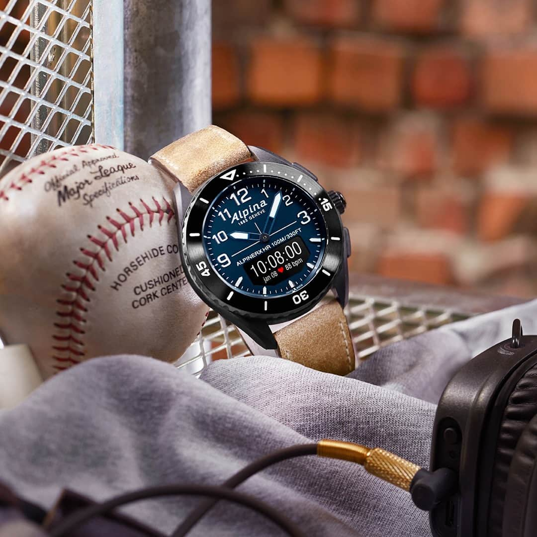 アルピナさんのインスタグラム写真 - (アルピナInstagram)「Available in 6 models, the new AlpinerX Alive features several functionalities among which: GPS, heart rate monitoring, a chronograph, and a personalized training program.  #AlpinaWatches #ReachYourSummit #AlpinerXAlive  Check out the link in bio to learn more about our AlpinerX Alive Collection.」1月22日 18時00分 - alpinawatches