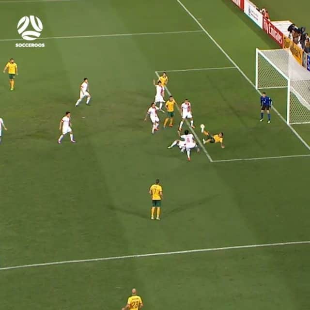 ティム・ケーヒルのインスタグラム：「6️⃣ YEARS AGO TODAY 🚲✈️⚽ When it counts you have to produce✨  GOAL 1️⃣ put 🚲 GOAL 2️⃣ put ✈️  #Repost socceroos • • • • • • One of @tim_cahill's finest Socceroos goals #OnThisDay in 2015 🚲🔥」