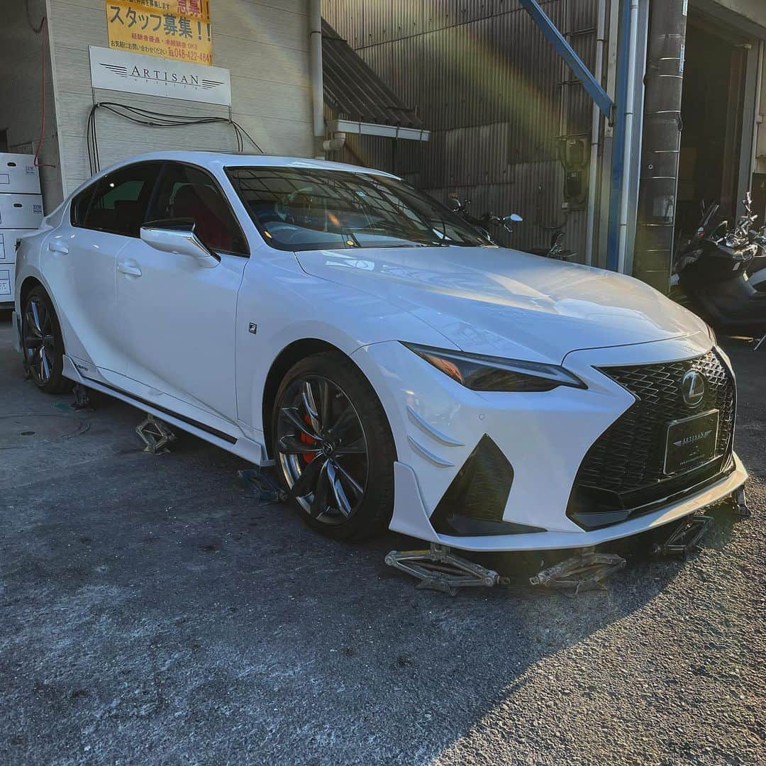 Spirits Artisanのインスタグラム：「Lexus IS 300/300h/350 Fsport Artisanspirits/// Body KIT：Sportsline blacklabel  Wheel : @artisan_spirits  CORART A５  Tire : @yokohama.tires   Suspension：@blitz.co.ltd   contact : www.artisanspirits.co.jp   USA : #evasivemotorsports #butlertire   Canada : #advanced_auto_performance  #ottoautoservice  Taiwan : #車庫小舗  Hong kong : #nigeljdmparts  Russia : #suvproject  Indonesia : #premierautowerkz  Philippine : #jworksunlimited  Bahrain : #kanooperformance  Saudi Arabia : #ksawheels Kazakhstan : #spoiler.kz  Riyadh : #ksawheels  #アーティシャンスピリッツ#アーティシャン #artisanspirits #artisan #asms #lexus #lexusis #lexusis350 #lexusis300 #lexusis300h #lexusisfsport #is #is350 #is300 #isfsport #japan #jp」