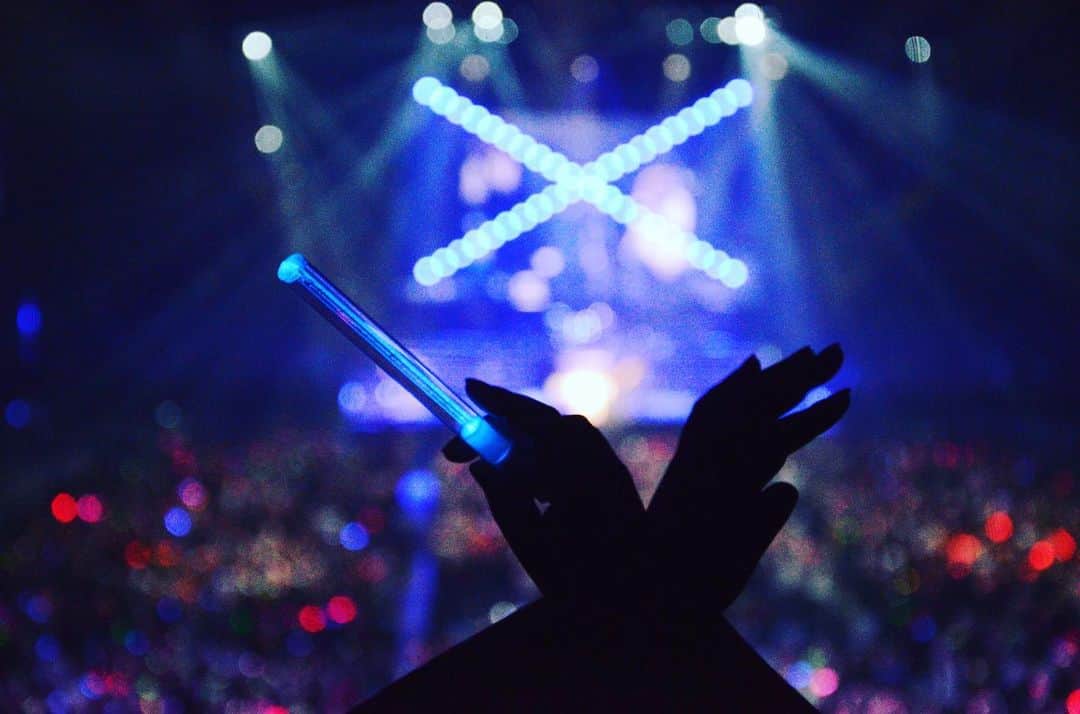 のインスタグラム：「Happy birthday Heath!  #yoshiki  #wearex #heath #xjapan  #x #artoflife  https://www.youtube.com/watch?v=qPKw_V_4pJI」