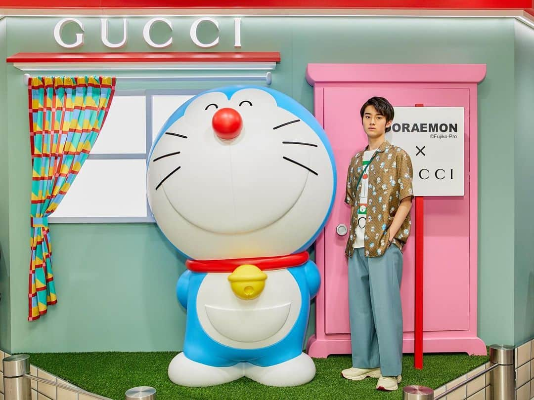 藤岡真威人さんのインスタグラム写真 - (藤岡真威人Instagram)「ドラえもん×GUCCIの期間限定ポップアップに行ってきました！﻿ ﻿ ショップの雰囲気から商品全てがオリジナルな世界観で、楽しかったです😆﻿ ドラえもんも可愛かった！﻿ ﻿ @gucci﻿  #DORAEMONxGUCCI  #ドラえもんxグッチ #Gucci #グッチ」1月22日 18時16分 - maito_fujioka