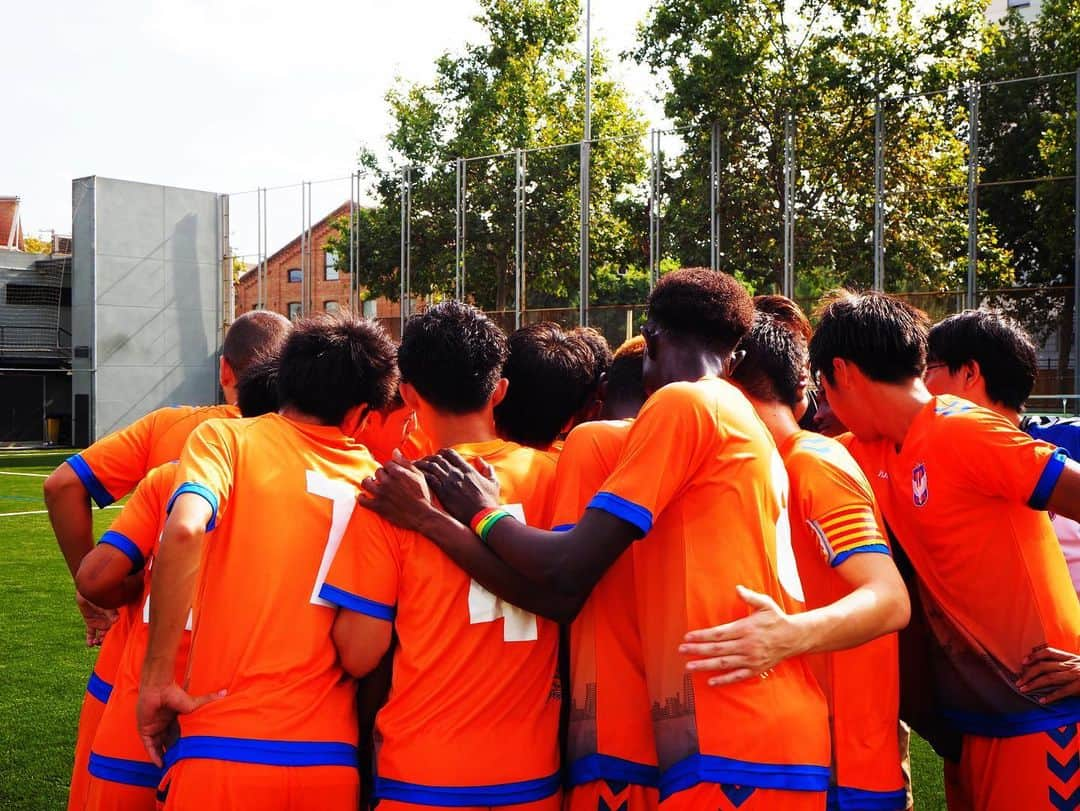 Alb Barcelona Football Academyのインスタグラム：「🟠アルビレックス新潟バルセロナヒストリー🔵 . ⚽️サッカー編⚽️ . ✅6期生 ✅2018-19シーズン . . . #アルビレックス新潟 #バルセロナ #アルビバルセロナ #アルビレックス新潟バルセロナ  #サッカー #留学 #スポーツビジネス #指導者 #スペイン #スペイン語 #海外」