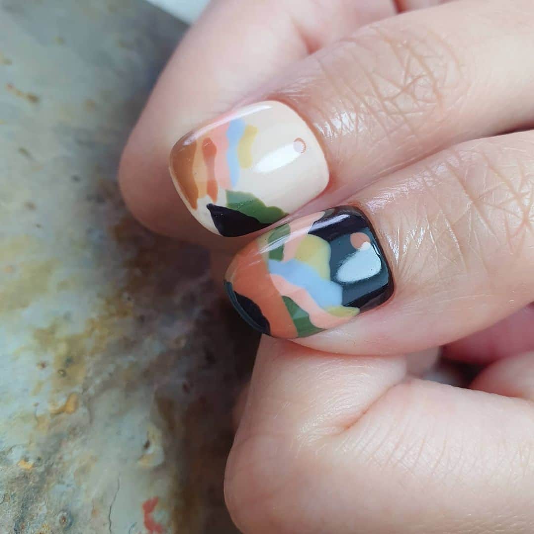 Yingのインスタグラム：「I used PREGEL Milky Berry, Milk, Khaki, #909, Cacao, #870, PREMDOLL B76. Items can be purchased at @nailwonderlandsg 🤗 . Swipe left for design inspo!  . 🛒 www.nailwonderland.com⁣⁣ 📍20A Penhas Road, Singapore 208184⁣⁣ (5 minutes walk from Lavender MRT)⁣⁣ .  I am currently only able to take bookings from my existing pool of customers. If I have slots available for new customers, I will post them on my IG stories. Thank you to everyone who likes my work 🙏 if you need your nails done, please consider booking other artists at @thenailartelier instead ❤  #ネイルデザイン  #ネイルアート #ネイル #ジェルネイル #nailart #네일아트 #pregel #プリジェル #nails #gelnails #sgnails」