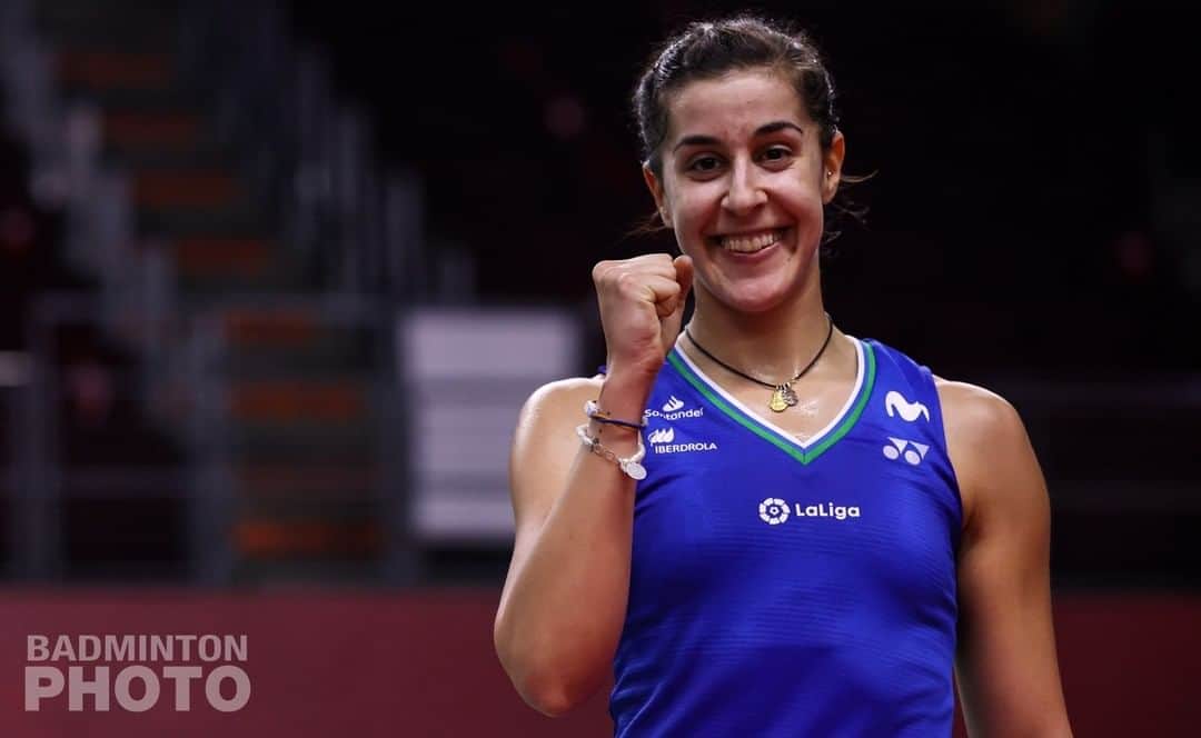 キャロリーナ・マリンのインスタグラム：「Ready for another battle! ⚔️ Listos para otra batalla! 🛡️  #PuedoPorquePiensoQuePuedo #CourtsAreCalling #ToyotaThailandOpen」