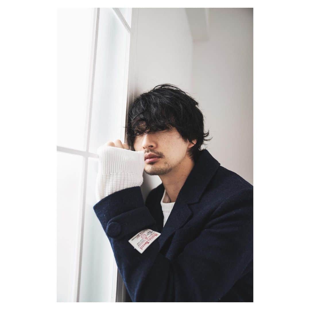 ロビンのインスタグラム：「最近バタバタしてて あんまり映画を見れてない  皆さんの最近のおすすめありますか？  #robinfuruya  #古屋呂敏」