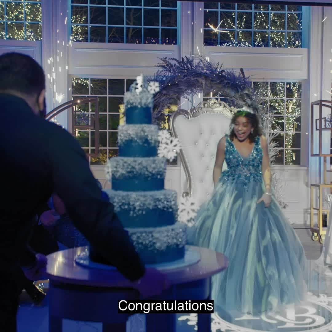 Wal-Mart Stores, Incのインスタグラム：「Kayleen didn't have to miss her quinceañera after all, thanks to Walmart+! 👸🏻 With free next-day & two-day shipping on items from https://walmrt.us/3sFGGKW & no order minimum*, she received a day full of glam & surprises in a celebration she'll never forget. 💫 Sign up for Walmart+ today.   *Excludes freight, oversized, & Marketplace items.​」