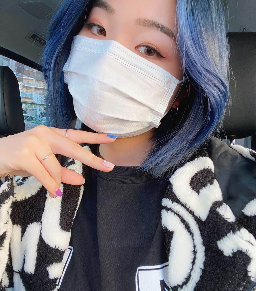 Erisa Seoのインスタグラム：「Been a while since I posted but I have new hair thanks to @daikihigurashi 😏👌」