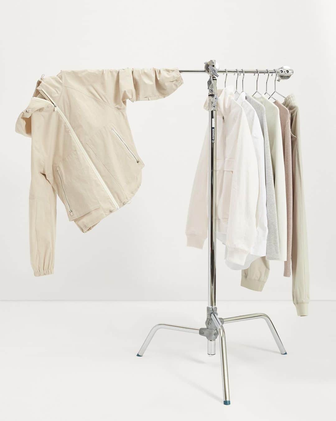のインスタグラム：「Just hold on, we're going luxe. Our newest line of elevated performance wear featuring lightweight jackets and essential sweaters are here.  Link in bio to discover more.」