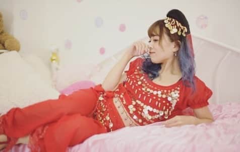 のインスタグラム：「@jun_11_photo さん #shooting #撮影 #studio #red #ジャスミン #アラビアンナイト#bedroom #happynewyear2020 #リクエスト撮影 #撮影会 #アリアナポニー #blue #model #サロンモデル #ブライダル #ウェディングモデル #ブライダルモデル　 #ポートレートしま専科  #ポートレート  #photography  #写真  #写真好きな人と繋がりたい  #写真撮るの好き人と繋がりたい  #portraitmodel  #東京カメラ部  #カメラマン募集  #ファインダー #ファインダー越しの私の世界 #goodmorning #followme ‪ ‬」