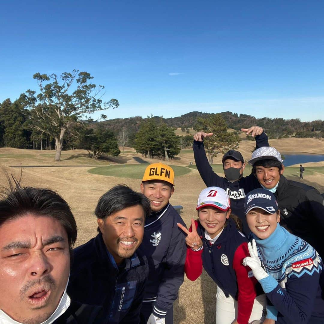 小平智のインスタグラム：「日本の年末の思い出🤣 暇だから写真を見返してた‼️色々な人とゴルフを通じて知り合えた⛳️私は幸せ者です🙇‍♂️ ゴルフやっててよかった〜 #日本 #年末 #思い出 #仲間 #アスリート #水泳選手 #宮下純一 さん #プロ野球選手  #福留孝介 さん #歌手 #上地雄輔 さん #岡平健治 さん #先輩 #後輩 #プロゴルファー #男子プロゴルファー #川村昌弘 プロ #大堀裕次郎 プロ #金原原碩 プロ #女子プロゴルフファー #松田鈴英 プロ #田村亜矢 プロ #スポンサー #豊田通商 #パン屋さん #YouTuber #リッキー早人 #ゴルフ好きな人」