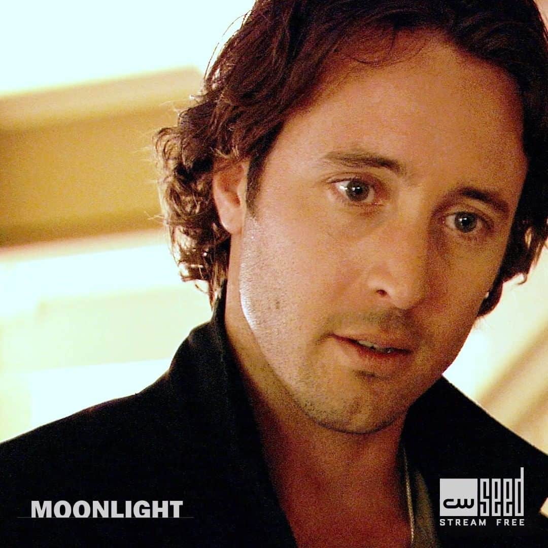 のインスタグラム：「Last chance to see this vampire in action. Stream #Moonlight free on @cwseed before it leaves on Jan. 31st!」