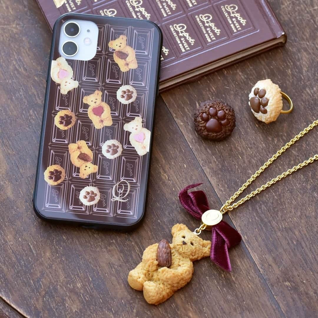 キューポットさんのインスタグラム写真 - (キューポットInstagram)「🤎🤎🤎  【Teddy Bear Cookie】 Sold out item ""Teddy Bear Cookie Collection"" is back in stock with new iPhone case!   Limited numbers only, get your favorite before they are gone. 🧸♥  #qpot #キューポット #qpotjapan #qpotaccessory #qpotaccessories #qpotnecklace #qpotnecklaces #qpotbagcharm #paw #bear #bears #bearcookie #bearcookies #iphonecase #iphone #iphone12 #iphone11 #iphonex #iphonexs」1月22日 12時01分 - press_qpot_international