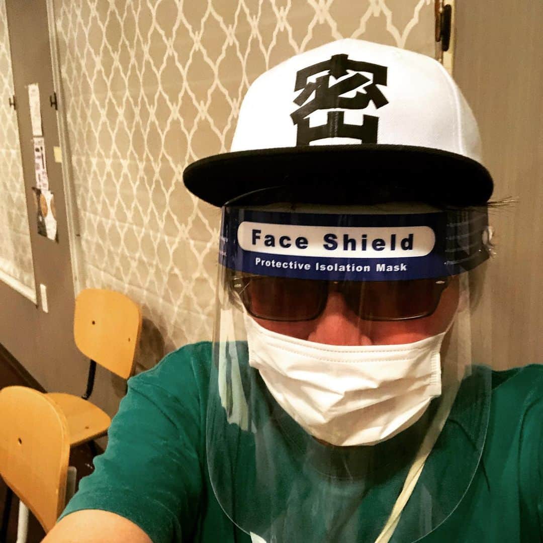 山川のりをのインスタグラム：「ごっつぁんです。今夜、出演予定の京都うーららのギターパンダですが出場中止にします。covid-19陽性の方と接触あったもので大事をとっての態度です。本日はコノハコトノハ、バビロンブレーカーズは予定通り出演します。申し訳ないですが、ツイキャスプレミア配信は中止です。払い戻しの段取りはワシから連絡します。 ライブに来る予約してくれた方、穴をあけてすみません！またの機会を設けたいです！ というお知らせでした！ごっつぁんです！」