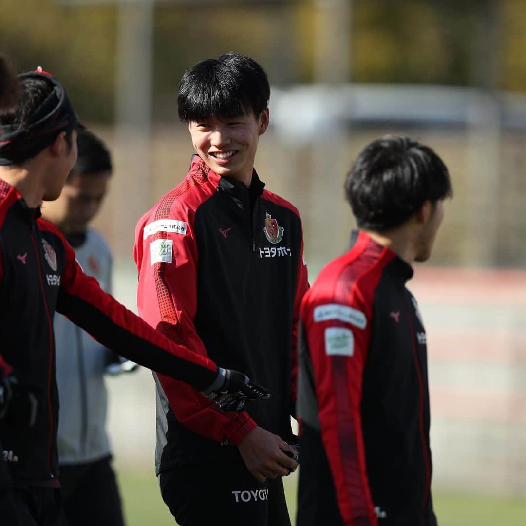 名古屋グランパスさんのインスタグラム写真 - (名古屋グランパスInstagram)「トレーニング🏃‍♂️💨　⚽️ 🏃‍♂️😁  #武田洋平 #三井大輝 #渋谷飛翔 #吉田晃 #石田凌太郎 #藤井陽也 #前田直輝 #吉田豊 #中谷進之介  #grampus #名古屋グランパス」1月22日 12時59分 - nagoyagrampus