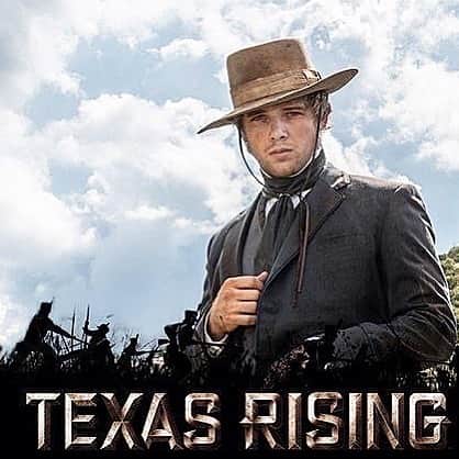 マックス・シエリオットのインスタグラム：「In honor of my boy @jaredpadalecki show @thecwwalker I figured I’d share a photo of that one time I was a Texas ranger... #ididitfirstjared😘😉 #throwbackthursday #texasranger #tbt」