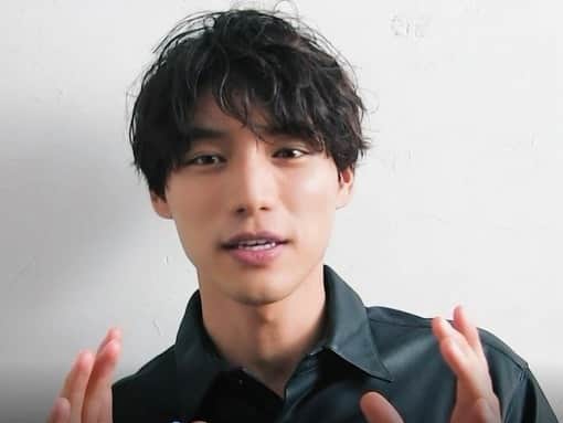 福士蒼汰さんのインスタグラム写真 - (福士蒼汰Instagram)「みなさんのアンケートをもとに グッズを作ることが決まりました！   そのための撮影も 撮り終わっています！  楽しみにしていてください！  動画&10周年インタビューは 研音サイトから見られます！ （登録が必要です❗️）  インタビューURL https://spn.ken-on.com/special/fukushi10th/  グッズ告知動画URL https://spn.ken-on.com/movie/?id=fukushi_sota」1月22日 14時07分 - fukushi_sota_official
