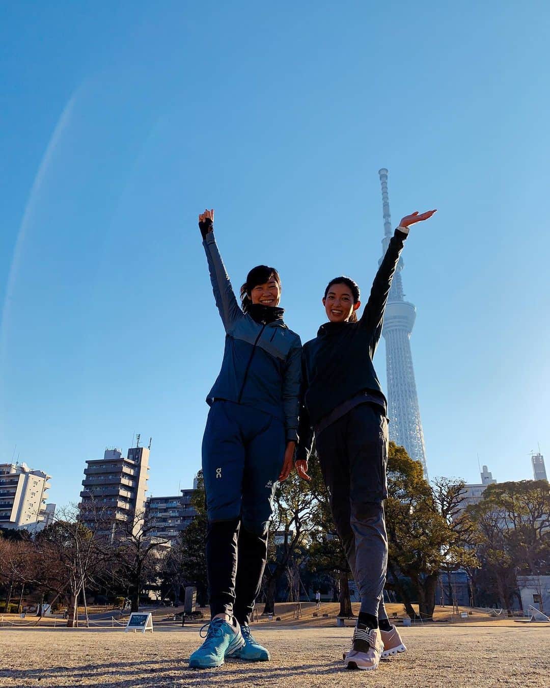 大杉亜依里のインスタグラム：「人の少ない朝早くにラン！ 天気が良くて清々しい〜😊☀️  #onrunning  #onfriends  #oncloud #運動不足解消」